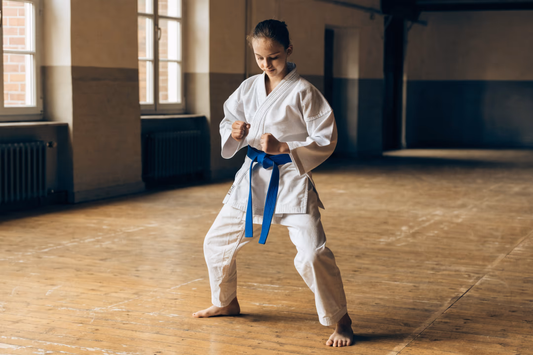 Karate uczy wytrwałości i dyscypliny bez krzyku